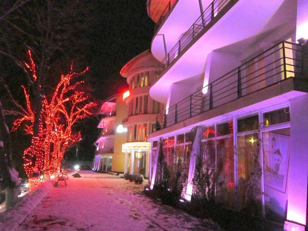 Quelle Polyana Hotel Exterior photo